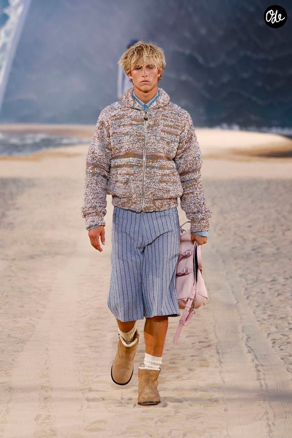 Défilé de mode Louis Vuitton Prêt à Porter Collection Homme Printemps/Été 2027 lors de la Fashion Week de Paris, à la Cité Internationale Universitaire de Paris, France, le 23 juin 2026. © Bestimage