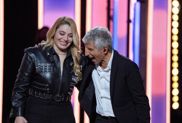 Santa (marraine de l'édition 2025), Nagui lors de la deuxième soirée de la 39ème édition du Téléthon sur France 2 aux Studios du Lendit à Saint-Denis, France, le 6 décembre 2025. Les trente heures du Téléthon 2025 s'achèvent sur un compteur de 83,5 millions d'euros. © Anne-Sophie Guebey/Bestimage