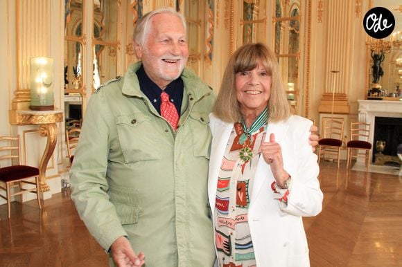 Jean-Jacques Debout et Chantal Goya - Rachida Dati, ministre de la Culture, remet les insignes de Commandeur des Arts et Lettres à Chantal Goya au ministère de la Culture à Paris le 2 juillet 2024. © Philippe Baldini / Bestimage
