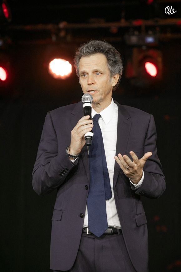 Son mari, Arthur Sadoun, poursuit de son côté sa carrière à la tête de Publicis Groupe, l'un des plus grands groupes de communication au monde. 

Exclusif - Arthur Sadoun le Patron de Publicis photographié lors du GALA des 5 ans d’existence de l’Institut Rafaël au Pavillon d’Armenonville, Paris, France, 13 novembre 2023 © Erez Lichtfeld / Bestimage