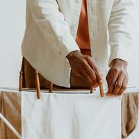 Sans sèche-linge ni électricité : cette astuce japonaise permet à vos vêtements de sécher beaucoup plus vite