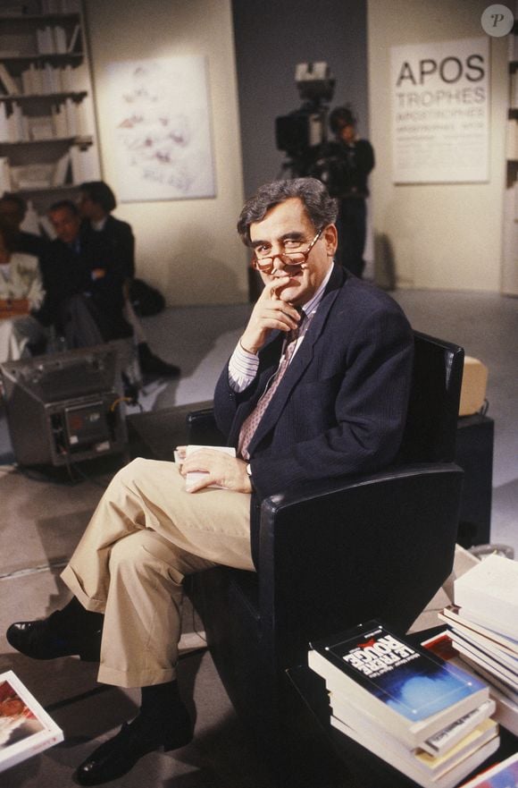 L'homme de lettres avait 89 ans...

Photo d'archives non datée - Bernard Pivot sur le plateau de son émission Apostrophes. - Bernard Pivot, ancien président de l'Académie Goncourt, auteur et présentateur d'Apostrophes, est décédé à l'âge de 89 ans. Photo Pascal Baril/ABACAPRESS.COM