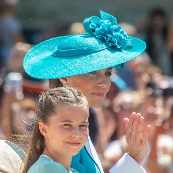 La princesse de Galles Cathrerine et la princesse Charlotte sont vues dans le Mall pendant le défilé du Trooping of the Colour, le 14 juin 2025, à Londres, Royaume-Uni. Photo par Tayfun Salci/ZUMA Press Wire/ABACAPRESS.COM
