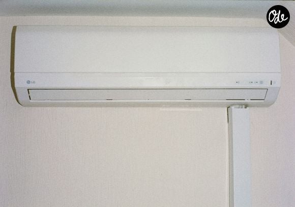 Son fonctionnement diffère de celui du mode froid classique. Comme l'explique le technicien en climatisation José Beltrán sur le site Xataka, "en mode froid, vous réduisez la température et l'humidité et vous pouvez contrôler à la fois la vitesse du ventilateur et la température souhaitée". 

Illia Horokhovsky /Unsplash