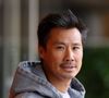 Après trois procédures et autant de refus, il dénonce une justice encore marquée, selon lui, par des biais de genre défavorables aux pères.

Frédéric Chau au village lors des Internationaux de France de Tennis de Roland Garros 2025, à Paris, France, le 26 mai 2025. © Jacovides-Moreau/Bestimage