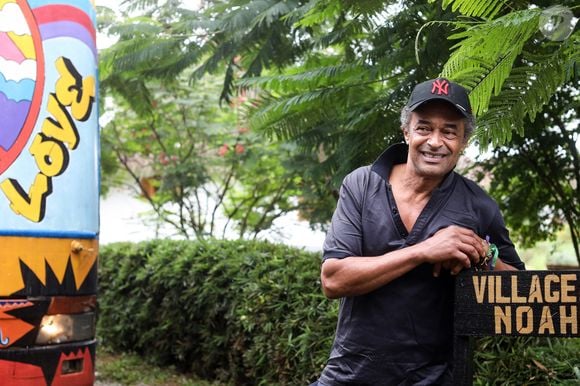L'ancien sportif de tennis, Yannick Noah dans son village Noah, à Yaoundé, Cameroun, le 25 juillet 2022. © Stéphane Lemouton/Bestimage