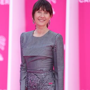 Elle a partagé avec ses abonnés sur Instagram des images de cette parenthèse estivale.

Alexia Laroche-Joubert lors de la soirée d'ouverture de la 9ème édition de "CanneSeries" à Cannes le 23 Avril 2026.

© Denis Guignebourg/Bestimage