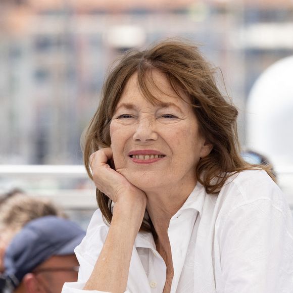 Sans le savoir, ce jour-là, Jane Birkin s'adresse à... Jean-Louis Dumas, le président d'Hermès !

Jane Birkin au photocall du film "Jane par Charlotte" lors du 74ème festival international du film de Cannes, le 8 juillet 2021. © Borde / Jacovides / Moreau / Bestimage