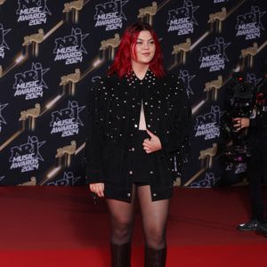 Louane - Photocall de la 26ème édition des NRJ Music Awards au palais des festivals de Cannes, le 1er novembre 2024. 
© Guignebourg / Bebert / Bestimage