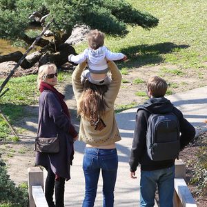 L'actrice Natalie Portman, son mari Benjamin Millepied et leur petit dernier, le bébé Aleph, ont profité de leur samedi avec quelques membres de la famille au Huntington Botanical Gardens. Pasadena, CA le 9 février 2013. Photo GSI/ABACAPRESS.COM