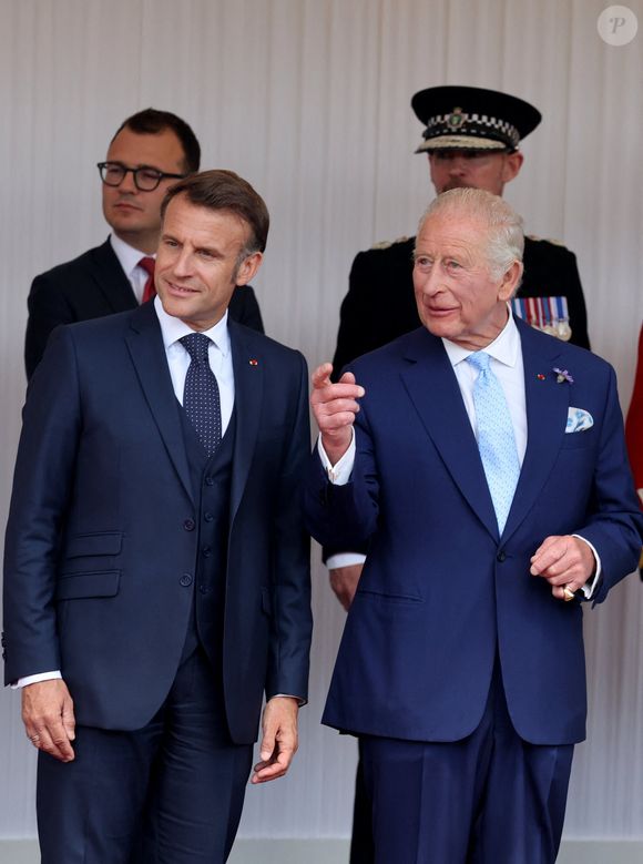 Le roi Charles III d'Angleterre, Camilla Parker Bowles, reine consort d'Angleterre, le prince William, prince de Galles, et Catherine (Kate) Middleton, princesse de Galles, accueillent le couple présidentiel français le président Emmanuel Macron et sa femme la Première Dame Brigitte Macron sur Datchet road à Windsor, Royaume Uni, le 8 juillet 2025. © Dominique Jacovides/Bestimage