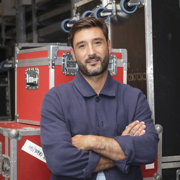 Jérémy Frérot lors de l'enregistrement de l'émission "Le Grand Echiquier, Spéciale Outre-Mer", présentée par C.Chazal et A.Manoukian et diffusée le 31 octobre sur France 2.

© Jack Tribeca / Bestimage