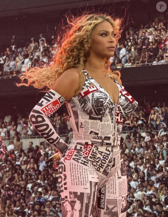 Beyonce se produit lors du dernier concert de sa tournée Cowboy Carter Tour au Tottenham Hotspur Stadium à Londres, Royaume-Uni, le 16 juin 2025. Photo by Splash News/ABACAPRESS.COM