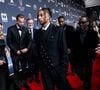 L'international français Michael Olise a lui aussi marqué les esprits grâce à une silhouette ultra travaillée.

Michael Olise à la 70e cérémonie du Ballon d'Or au Palladium Theatre, le 26 octobre 2026 à Londres. 

© Cyril Moreau / Bestimage
