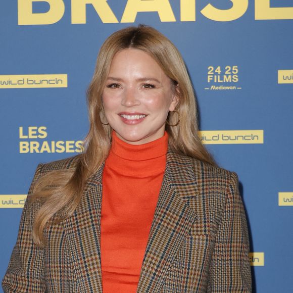 Interviewée par Stéphane Boudsocq dans Le Journal inattendu sur RTL, Virginie Efira a confié avoir une vilaine habitude

Virginie Efira à l'avant-première du film "Les braises" au cinéma UGC Ciné Cité Bercy à Paris
© Coadic Guirec / Bestimage