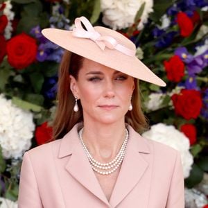 Le roi Charles III d'Angleterre et la reine consort Camilla accueillent le président Emmanuel Macron et sa femme Brigitte Macron à  Datchet Road le 8 juillet 2025.

© Chris Jackson / Pool / Julien Burton via Bestimage