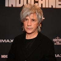 Lou Sirkis : Après une longue pause pour qu'elle puisse se soigner, son oncle Nicola et Indochine l’ont prise sous leur aile