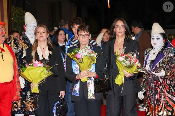 a princesse Stéphanie de Monaco, Camille Gottlieb, Pauline Ducruet, Melanie De Massy, Arthur Leclercq, assistant au 48ème Festival International du Cirque de Monte-Carlo, à Monaco, le 16 janvier 2026. © Jean-Charles Vinaj/Pool Monaco/Bestimage