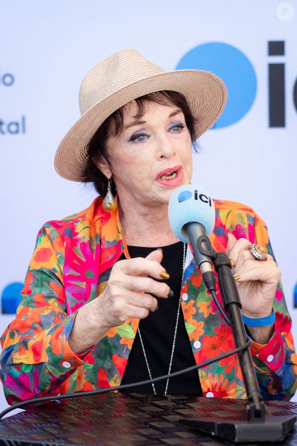 Anny Duperey lors du Festival du livre de Nice 2025, France, le 30 mai 2025. Photo par Shootpix/ABACAPRESS.COM