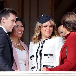Louis Ducruet et sa femme Marie Chevallier, Camille Gottlieb et la princesse Stéphanie de Monaco - La famille princière au balcon du palais lors de la Fête Nationale de la principauté de Monaco le 19 novembre 2022.

© Dominique Jacovides / Bruno Bebert / Bestimage