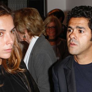 "Et surtout éviter les sucreries, les produits salés, les grignotages même si elle avoue avoir un faible pour la charcuterie", est-il précisé.

Mélissa Theuriau et Jamel Debbouze en juin 2012 à Paris