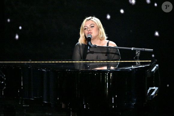 Exclusif - Louane Emera - Enregistrement de l'émission "La chanson de l'année" dans les Arènes de Nîmes, présentée par N.Aliagas et diffusée le 17 juin sur TF1
© Bruno Bebert-Christophe Clovis / Bestimage
