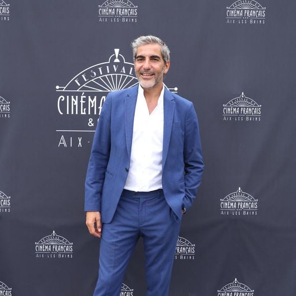 Ary Abittan a resserré les liens avec les membres de sa famille.

Ary Abittan - Photocall de la 3ème édition du Festival du Cinéma Français et de la Gastronomie d'Aix-les-Bains. Le 8 juin 2024
© Denis Guignebourg / Bestimage