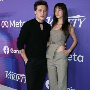 Brooklyn Beckham et sa femme Nicola Peltz - Photocall de la soirée "Variety 2022 Power of Young Hollywood" organisée par Facebook Gaming/Meta à Los Angeles le 11 août 2022.

© imageSPACE via ZUMA Press Wire / Bestimage