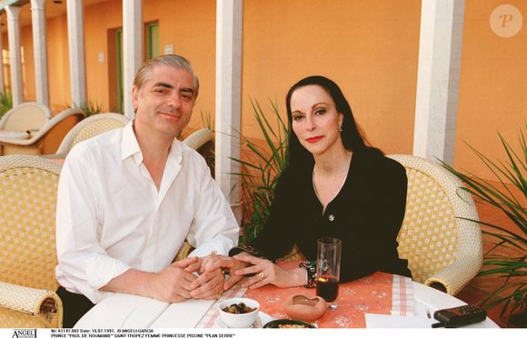 Son extradition vers le pays de ses ancêtres sera examinée ce mercredi 9 avril 2015 à la Chambre des extraditions de la Cour d'appel de Paris.

Le prince Paul de Roumanie et sa compagne, à Saint-Tropez, en 1997. ANGELI-GARCIA / BESTIMAGE