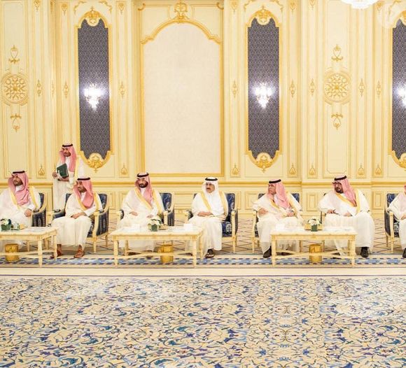 Le père du prince Al Waleed bin Khaled bin Talal Al Saud, dévasté, a annoncé le décès de son fils sur les réseaux sociaux.

Le prince héritier saoudien Mohammed bin Salman rencontre le sultan de Brunei Darussalam à Djeddah, Arabie saoudite, le 14 avril 2023. © Imago/Panoramic/Bestimage