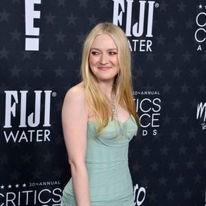 Dakota Fanning assiste à la 30e édition des Critics' Choice Awards au Barker Hanger à Santa Monica, Californie, le vendredi 7 février 2025. Photo by Jim Ruymen/UPI/ABACAPRESS.COM