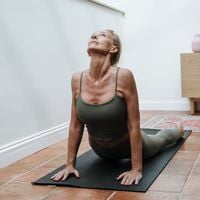 Ces 8 exercices de Pilates à exécuter même après 70 ans vont améliorer votre flexibilité et votre mobilité