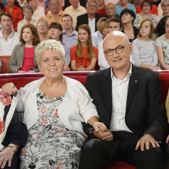 Mimie Mathy avec son mari Benoist Gerard - Enregistrement de l'emission "Vivement Dimanche" a Paris le 2 octobre 2013. L'emission sera diffusee le 6 octobre 2013. AGENCE / BESTIMAGE