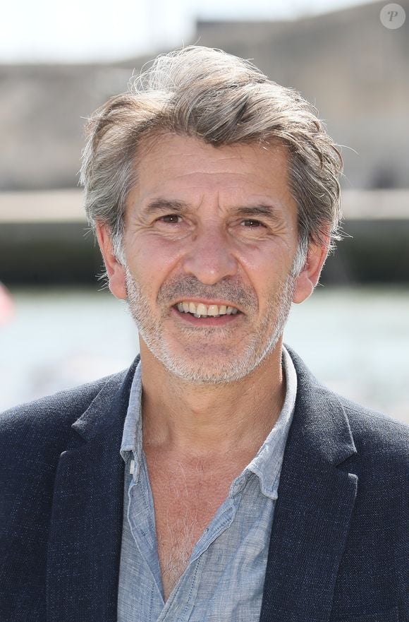 Celui de Virgile, joué par Fred Bianconi 

Fred Bianconi - Photocall de la série "Un si grand soleil" lors de la 21ème édition du Festival de la Fiction TV de la Rochelle. Le 14 septembre 2019
© Patrick Bernard / Bestimage