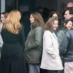 Semi-exclusif - Eléa, la fille unique de Herbert Leonard et Cleo aux obsèques du chanteur Herbert Léonard au crématorium de Saint-Fargeau-Ponthierry, France, le 12 mars 2025. © Bestimage
