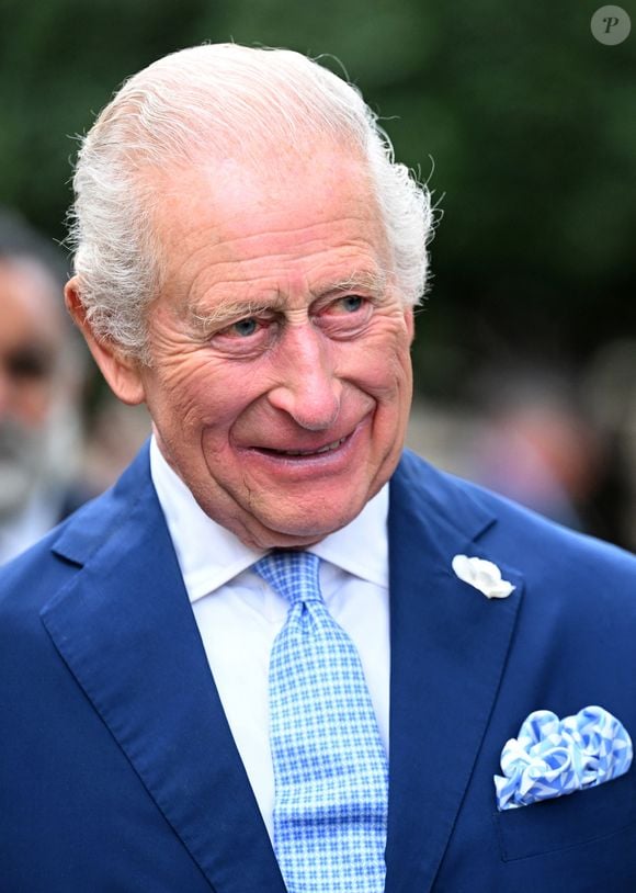 Le roi Charles III n'aurait donc aucun souci à se faire concernant son frère cadet.

Le pape Léon XIV avec le roi Charles III d'Angleterre et Camilla Parker Bowles, reine consort d'Angleterre, dans la cour Saint-Damase au Vatican lors d'une visite d'État et une prière dans la chapelle Sixtine au Vatican, le 23 octobre 2025. © Alessia Giuliani/IPA via ZUMA Press / Bestimage/Bestimage