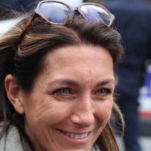 Anne-Claire Coudray lors de la cérémonie des obsèques de Catherine Laborde à l'église Saint-Roch à Paris, France, le 6 février 2025. Photo par Jerome Domine/Abaca