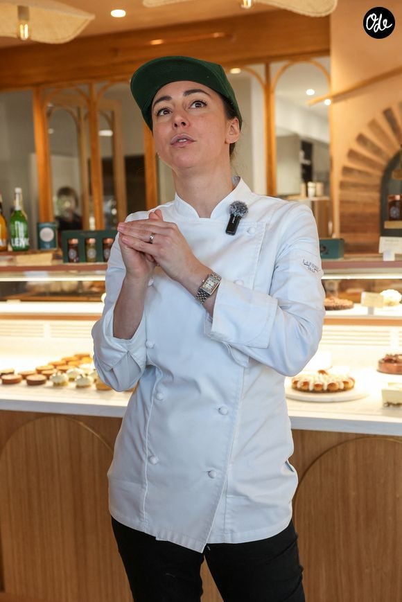 La meilleure pâtissière du monde Nina Métayer lors de l'inauguration de sa boulangerie-pâtisserie "Fournil par Nina" à La Rochelle, France, le 16 novembre 2024. © Jean-Marc Lhomer/Bestimage