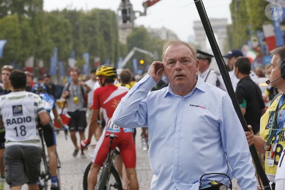 Le journaliste sportif avait 74 ans

Jean-René Godart - Arrivée de la dernière étape du 101ème Tour de France sur l'avenue des Champs-Elysées à Paris, le 27 juillet 2014. © ALAIN GUIZARD / BESTIMAGE