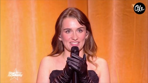 La candidate franco-belge a interprété Training Season, un titre de Dua Lipa.

Leeloo, lors du prime de la Star Academy