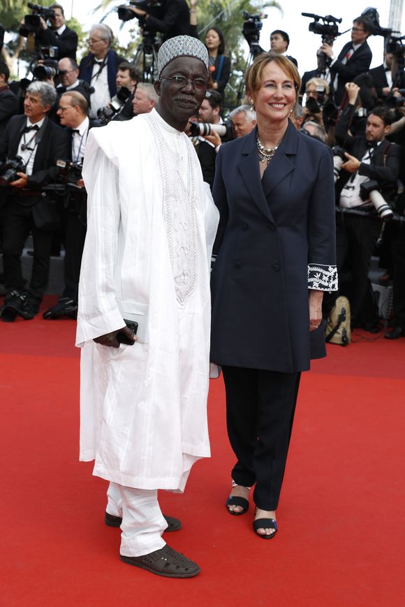 Souleymane Cissé et Ségolène Royal - Montée des marches du film de la Soirée 70ème Anniversaire lors du 70ème Festival International du Film de Cannes. Le 23 mai 2017. © Borde-Jacovides-Moreau/Bestimage