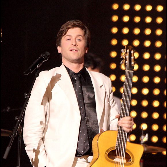Le chanteur est également propriétaire d'une maison de campagne dans l'Yonne.

Thomas Dutronc à la cérémonie de remise des Globes de Cristal, à Paris, en 2008.