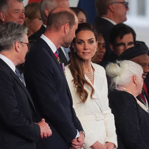 Le prince William s'est vu dans l'obligation de préparer ses obsèques au cas où la maladie l'emporte.

Le Prince et la Princesse de Galles lors du concert célébrant le 80e anniversaire du Jour de la Victoire en Europe, qui s'est tenu sur la place historique de Horse Guards Parade, au centre de Londres. Jeudi 8 mai 2025. Photo by James Manning/PA Wire/ABACAPRESS.COM