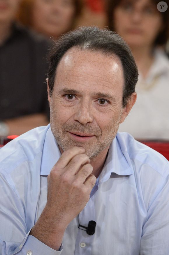 Un cadre inspirant qui nourrit quotidiennement l'imaginaire de Marc Levy mais aussi les dessins de sa femme, Pauline.  

Marc Levy - Enregistrement de l'émission "Vivement Dimanche" à Paris le 19 mars 2014. L'émission sera diffusée le 23 mars. 

©BestImage
