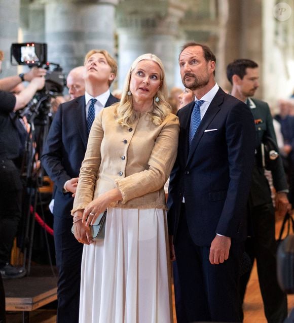Le prince héritier Haakon (Norvège), la princesse héritière Mette-Marit (Norvège), le prince Sverre Magnus (Norvège) : célébrations du 200e anniversaire du premier départ organisé d'émigrants vers les États-Unis à bord du navire « Restoration », à Stavanger, en Norvège, le 4 juillet 2025. © Dana Press / Bestimage