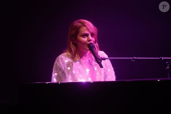 Exclusif - Coeur de pirate (Béatrice Martin) - Concert de Coeur de pirate aux Folies Bergère à Paris, France, le 12 octobre 2024. © Christophe Clovis/Bestimage