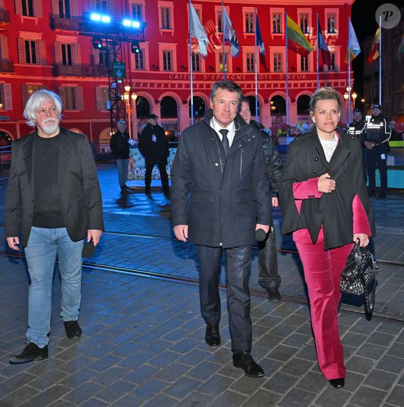 A rappeler que Laura Tenoudji avait piloté la cérémonie d'ouverture de l'Eurovision Junior à l'hôtel Negresco en novembre 2023. Avant de se rétracter la pression, La belle-mère de Laetitia Estrosi aurait également dû présenter deux tables rondes du "Nice Climate Summit" coorganisé avec La Tribune....

Paul Watson, l'activiste écologique, a assisté à la clôture du Carnaval de Nice 2025 Roi des Océans, et a ainsi pu découvrir le char à son effigie, à l'invitation de Christian Estrosi, le maire de Nice, en présence de leurs épouses Yana Rusinovich et Laura Tenoudji Estrosi, à Nice le 1er mars 2025.  © Bruno Bebert/Bestimage