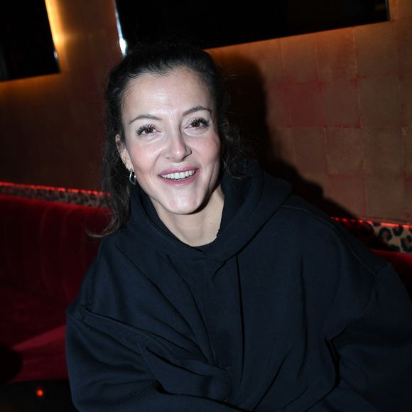 “Prenez vos précautions avant de venir me voir quand vous êtes sur la fin de la grossesse mesdames”, s’amuse-t-elle

Exclusif - Camille Lellouche - Le comédien Redouane Bougheraba inaugure son restaurant "Le Peaky" à Paris le 20 novembre 2024. © Rachid Bellak/Bestimage