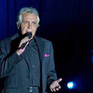 Le chanteur français Michel Sardou se produit au Palais Nikaia à Nice, dans le sud de la France, le 05 mai 2011. Photo by Syspeo.R/ABACAPRESS.COM