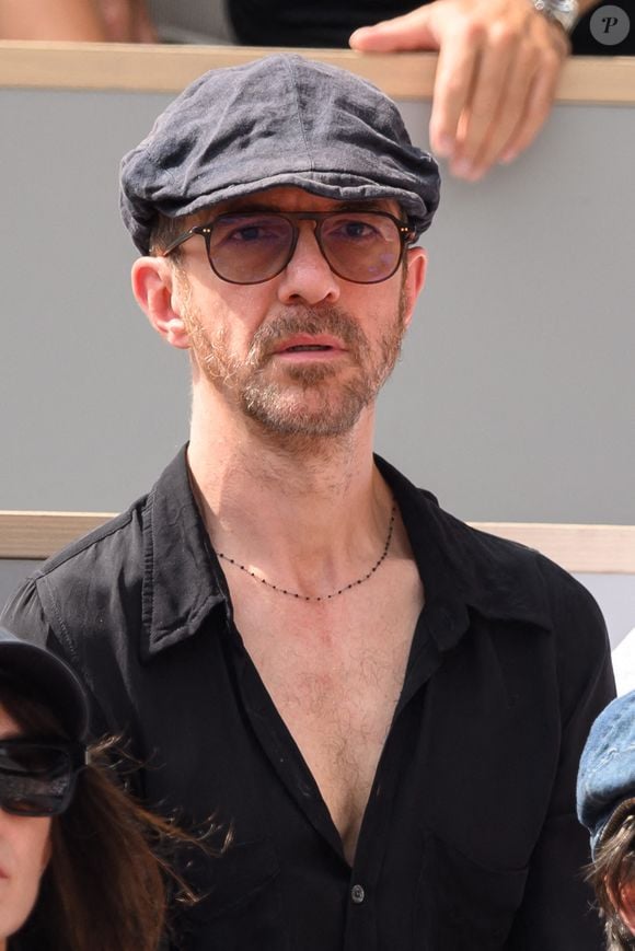 Calogero assiste aux Internationaux de France 2023 à Roland Garros le 9 juin 2023 à Paris, France. Photo de Laurent Zabulon/ABACAPRESS.COM